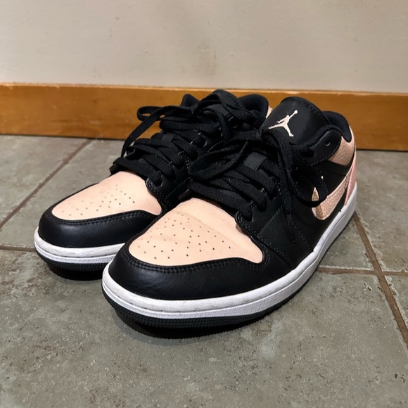 Air Jordan 1 Low Crimson Tint - Picture 2 of 6